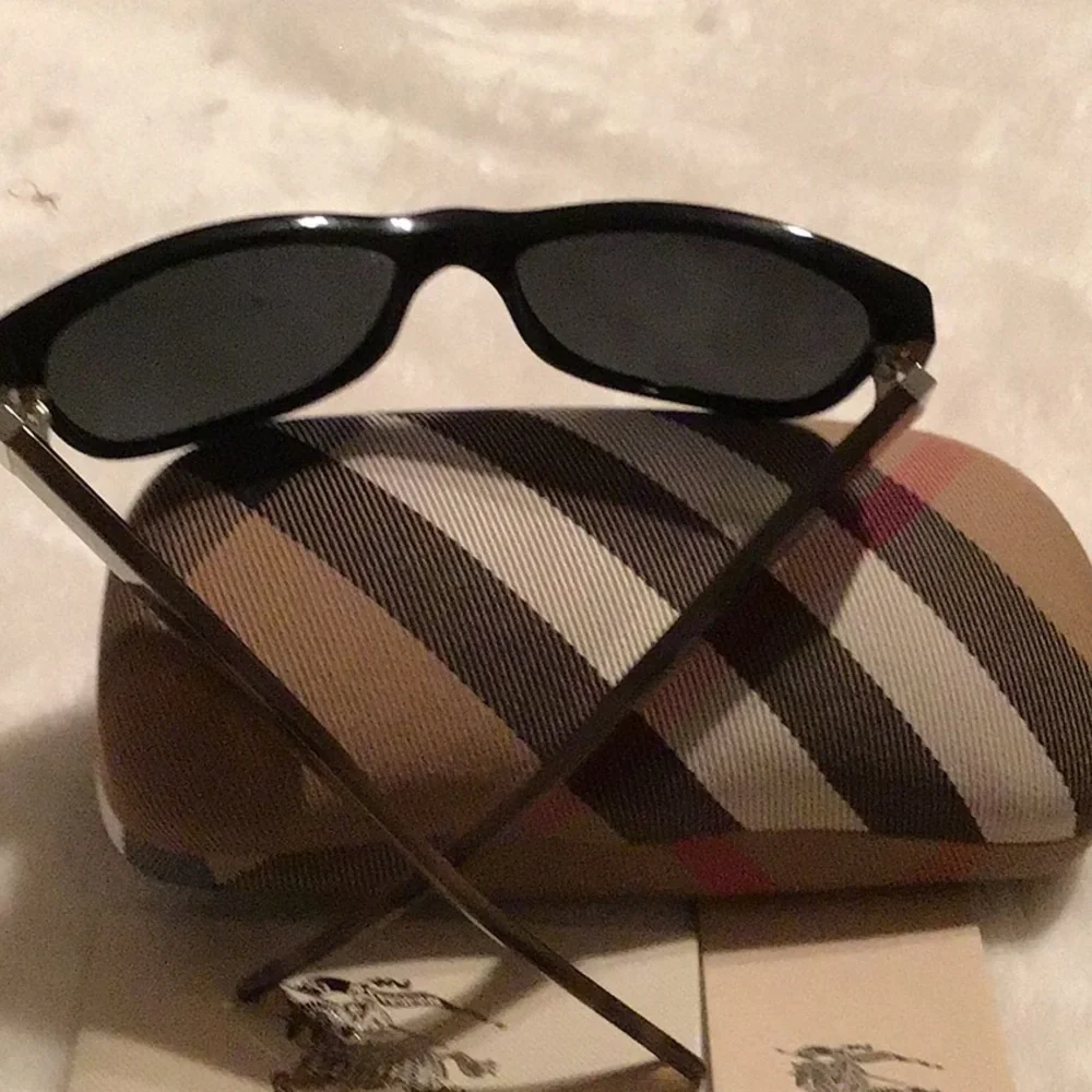 Burberry Sunglasses - Picture 3 of 13